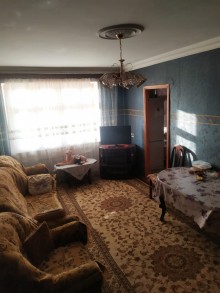 Satılır Köhnə Tikili, Binəqədi.r, 6-cı mikrorayon, Nəsimi.m-1