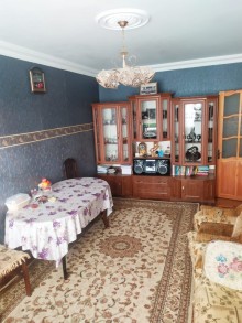 Satılır Köhnə Tikili, Binəqədi.r, 6-cı mikrorayon, Nəsimi.m-2