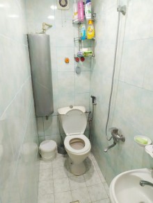 Satılır Köhnə Tikili, Binəqədi.r, 6-cı mikrorayon, Nəsimi.m-6