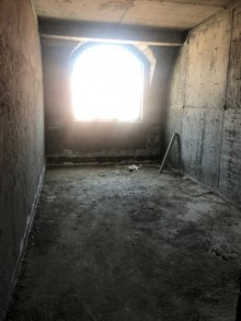 Satılır Yeni Tikili, Nəsimi.r-12