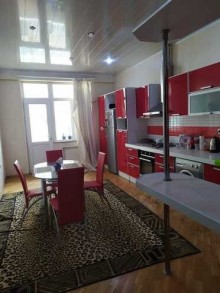 Satılır Yeni Tikili, Yasamal.r-6