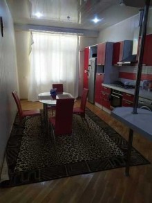 Satılır Yeni Tikili, Yasamal.r-8