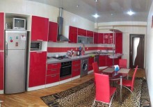 Satılır Yeni Tikili, Yasamal.r-9