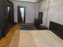 Satılır Yeni Tikili, Yasamal.r-10