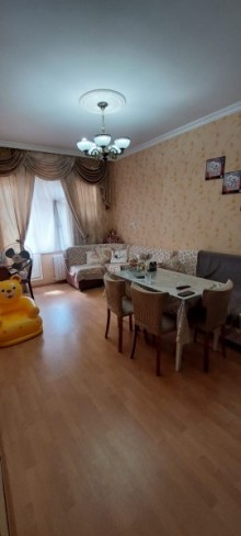 Satılır Köhnə Tikili, Xətai.r, Əhmədli, Əhmədli.m-1