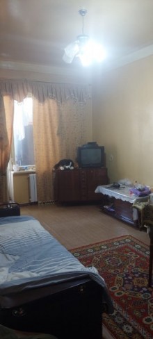 Satılır Köhnə Tikili, Xətai.r, Əhmədli, Əhmədli.m-6
