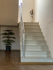 Bilgehde ucuz bag evi, -17