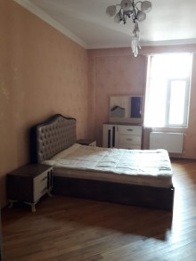Kirayə (Aylıq) Yeni Tikili, Nəsimi.r, 3-cü mikrorayon, Memar Əcəmi.m-5