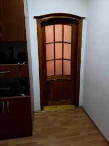 Satılır Köhnə Tikili, Binəqədi.r, 8-ci mikrorayon, Azadlıq.m-14