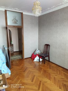 Satılır Köhnə Tikili, Binəqədi.r, Nəsimi.m-6