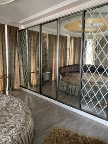 Satılır Yeni Tikili, Binəqədi.r, 8-ci mikrorayon, Azadlıq.m-10