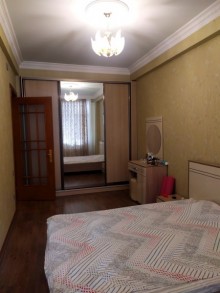 Satılır Yeni Tikili, Yasamal.r, Yeni Yasamal, İnşaatçılar.m-16