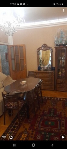 Satılır Köhnə Tikili, Binəqədi.r, 9-cu mikrorayon, Nəsimi.m-7