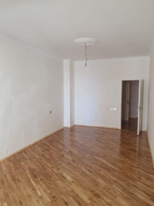 Satılır Yeni Tikili, Binəqədi.r, 8-ci mikrorayon, Gənclik.m-10