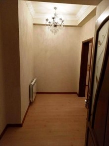 Satılır Yeni Tikili, Nəsimi.r, 28 May.m-6