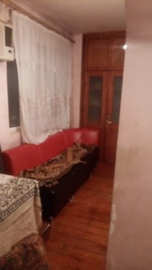 Satılır Köhnə Tikili, Binəqədi.r, 7-ci mikrorayon, Azadlıq.m-8