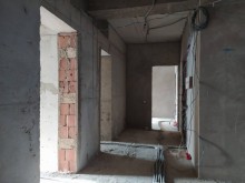 Satılır Yeni Tikili, Xətai.r-12