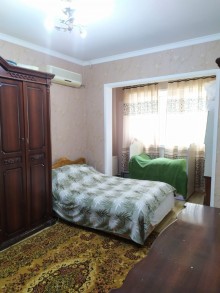 Satılır Köhnə Tikili, Xətai.r-15