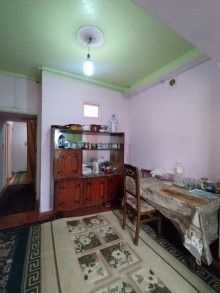Satılır Köhnə Tikili, Xətai.r-8