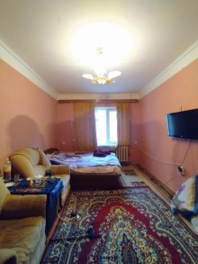 Satılır Köhnə Tikili, Xətai.r-9