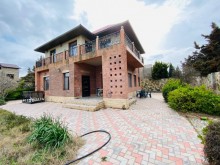 Buzovnada satilan heyet evleri arasinda daha bir teklif : Denize yaxin bag evi, -1