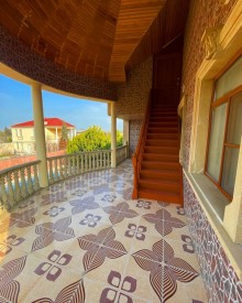 Fatmai bağlarında Dəniz marketdən çimərlik istiqamətində yol yaxin bag evi satilir, -13