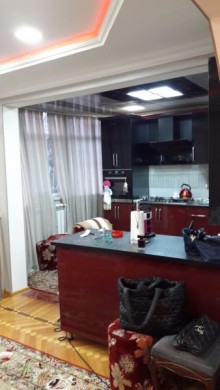 Satılır Köhnə Tikili, Nərimanov.r, Montin, Gənclik.m-11