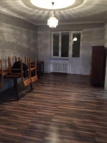 Satılır Köhnə Tikili, Nəsimi.r, 28 May.m-10