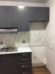 Satılır Köhnə Tikili, Nəsimi.r, 28 May.m-17