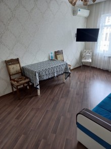 Kirayə (Aylıq) Köhnə Tikili, Suraxanı.r, Yeni Günəşli, Xalqlar Dostluğu m..m-1