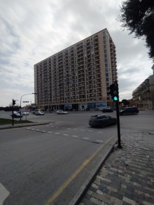 Satılır Yeni Tikili, Xətai.r, Həzi Aslanov.m-18