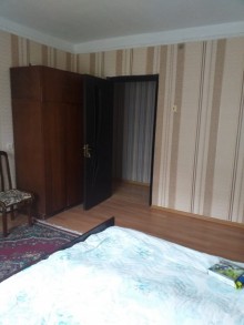 Satılır Köhnə Tikili, Nizami.r-9