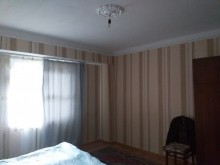 Satılır Köhnə Tikili, Nizami.r-10