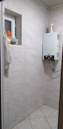 Satılır Köhnə Tikili, Nizami.r-19