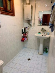 Satılır Köhnə Tikili, Binəqədi.r, 9-cu mikrorayon, Nəsimi.m-6