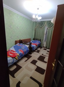Satılır Köhnə Tikili, Nizami.r, Xalqlar Dostluğu m..m-16