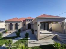 Merdekan qesebesinde 6 sot torpaq sahesinde insa edilmis 1 mertebeli villa, -1
