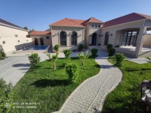 Merdekan qesebesinde 6 sot torpaq sahesinde insa edilmis 1 mertebeli villa, -8