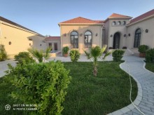 Merdekan qesebesinde 6 sot torpaq sahesinde insa edilmis 1 mertebeli villa, -9