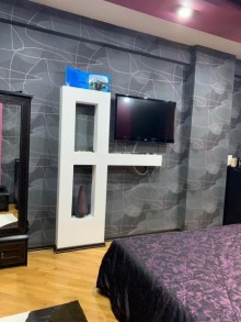 Satılır Yeni Tikili, Nizami.r-14