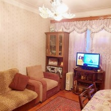 Satılır Köhnə Tikili, Binəqədi.r, 6-cı mikrorayon, Nəsimi.m-2