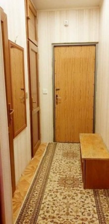 Satılır Köhnə Tikili, Binəqədi.r, 6-cı mikrorayon, Nəsimi.m-9