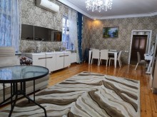 Satılır Həyət evi, Sabunçu.r, Yeni Ramana, Qara Qarayev.m-6