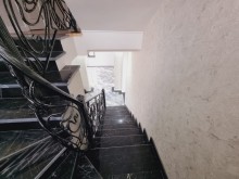 Mərdəkan qesebesinde, tam infrastrukturlu ve elit bir mekanda , 12 sotda villa satilir, -16