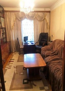 Satılır Köhnə Tikili, Nəsimi.r, 20 Yanvar.m-4