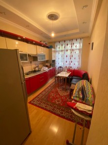 Satılır Yeni Tikili, Xətai.r-9