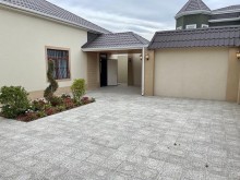 Merdeakn baglarinda heyet evi almaq, -1