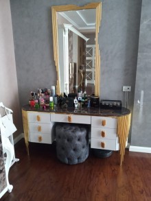 Satılır Yeni Tikili, Yasamal.r-6