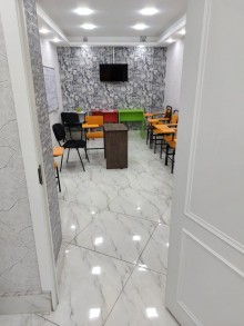 Satılır Obyekt, Binəqədi.r, 8-ci mikrorayon, Azadlıq.m-14
