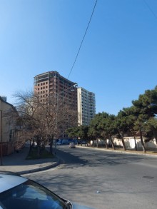 Satılır Yeni Tikili, Nizami.r, Qara Qarayev.m-1